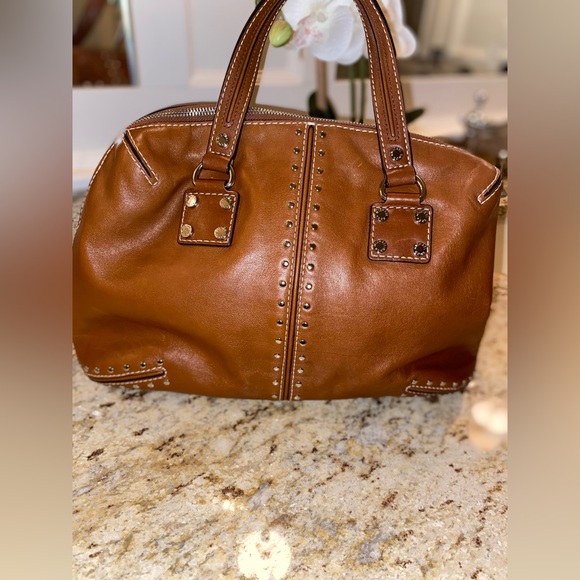 MICHAEL KORS DESIGNER HANDBAG WITH MATCHING WALLET - Picture 2 of 13